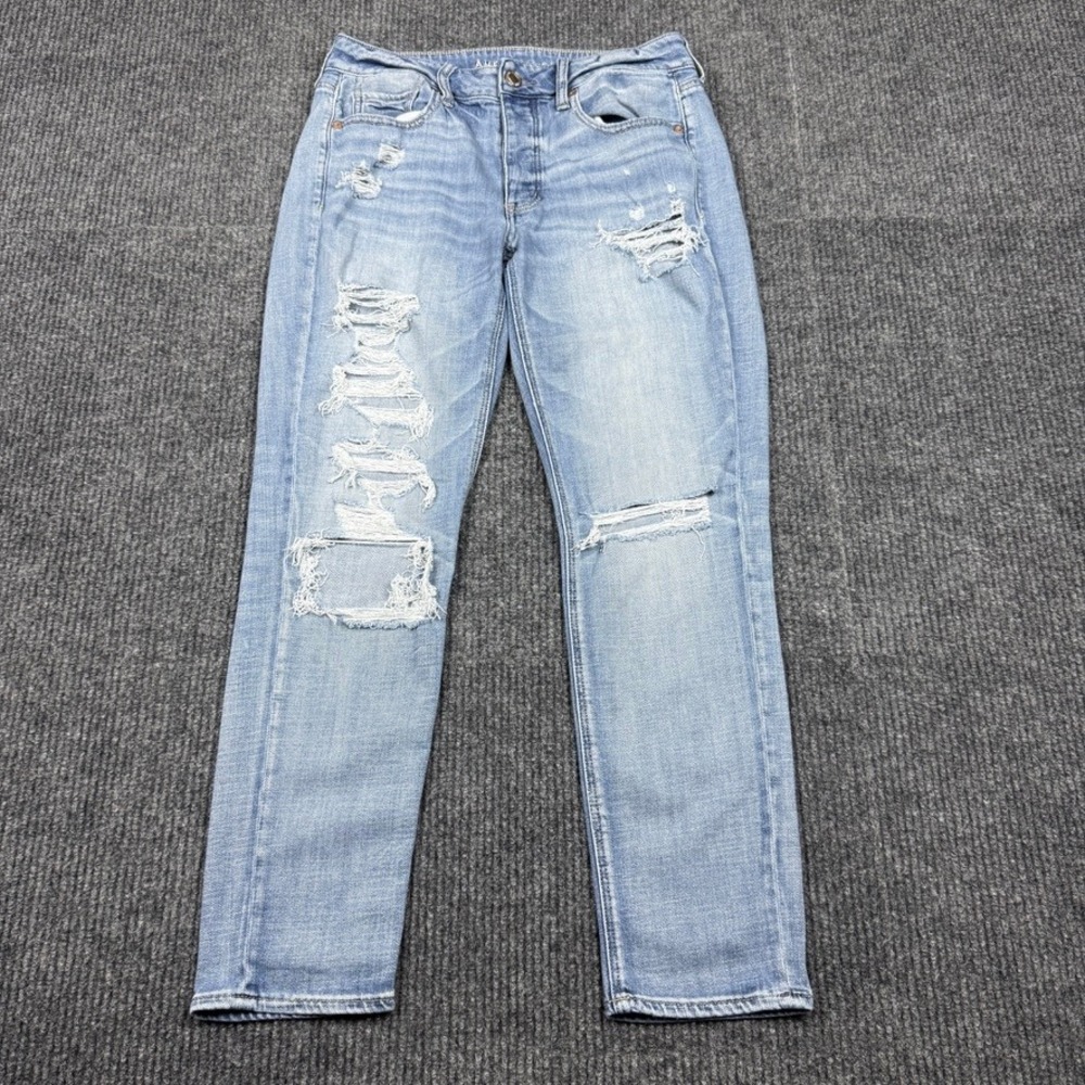 American Eagle Tomgirl Distressed Light Wash High Rise Jeans Size 6 4336472071